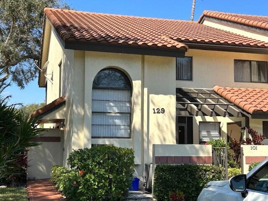 Photo of 10415 S Circle Lake Drive #201, Boynton Beach, FL 33437 (MLS # R11166224)