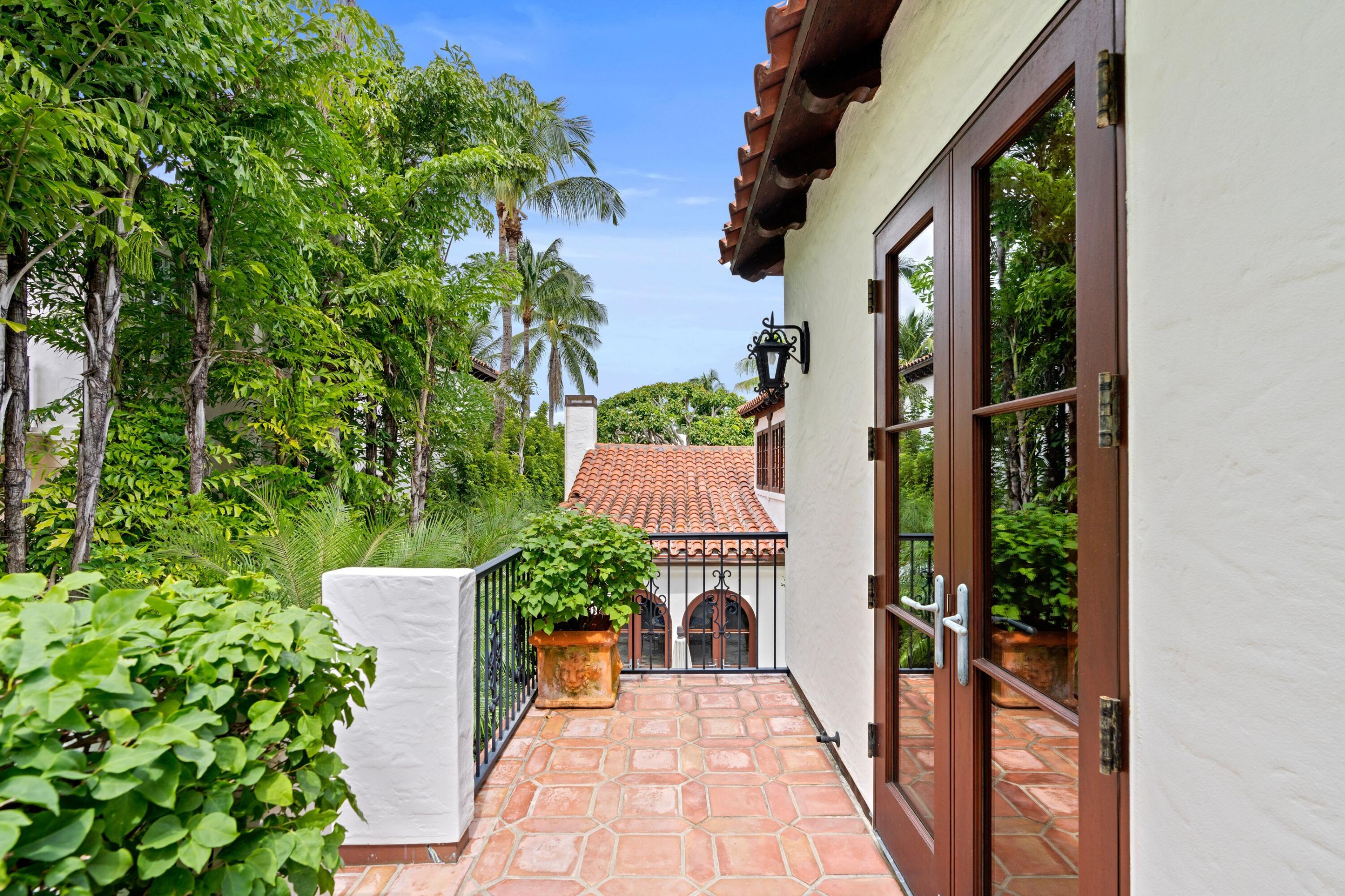 ROYAL PARK - Residential