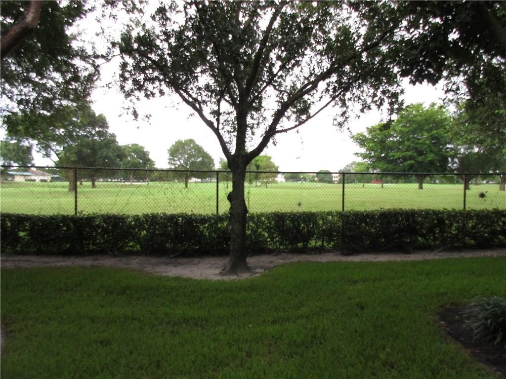 ROLLING HILLS GOLF & TENN - Residential
