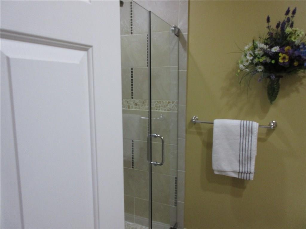 ROLLING HILLS GOLF & TENN - Residential