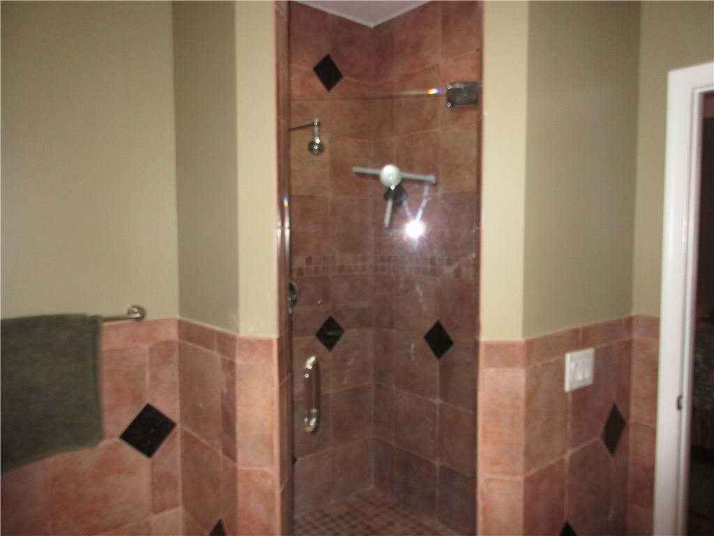 ROLLING HILLS GOLF & TENN - Residential