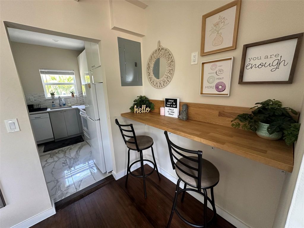 Photo of 1501 SE 2nd Court #8, Fort Lauderdale, FL 33301 (MLS # F10442769)