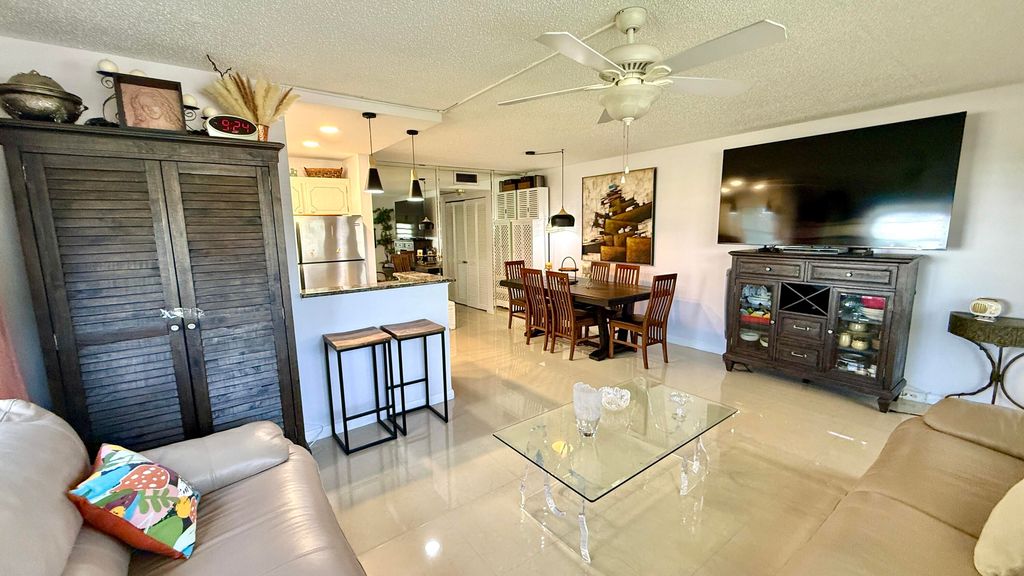 Photo of 21 Newport B Court, Deerfield Beach, FL 33442 (MLS # B26028341)