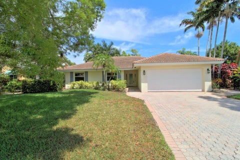Photo of 949 GREENSWARD Lane, Delray Beach, FL 33445 (MLS # B26070273)