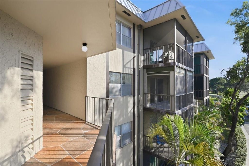 Photo of 6101 N Falls Circle Dr #309, Lauderhill, FL 33319 (MLS # F10539548)