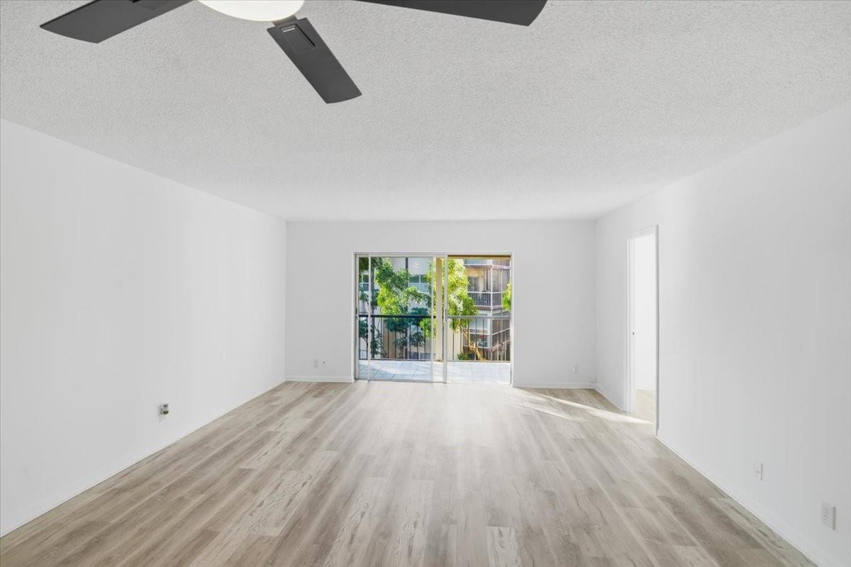 The Falls of Inverrary - Residential