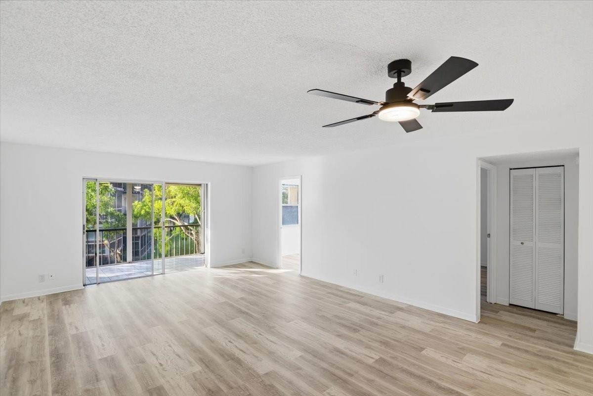 The Falls of Inverrary - Residential