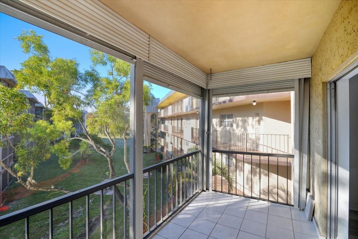 The Falls of Inverrary - Residential