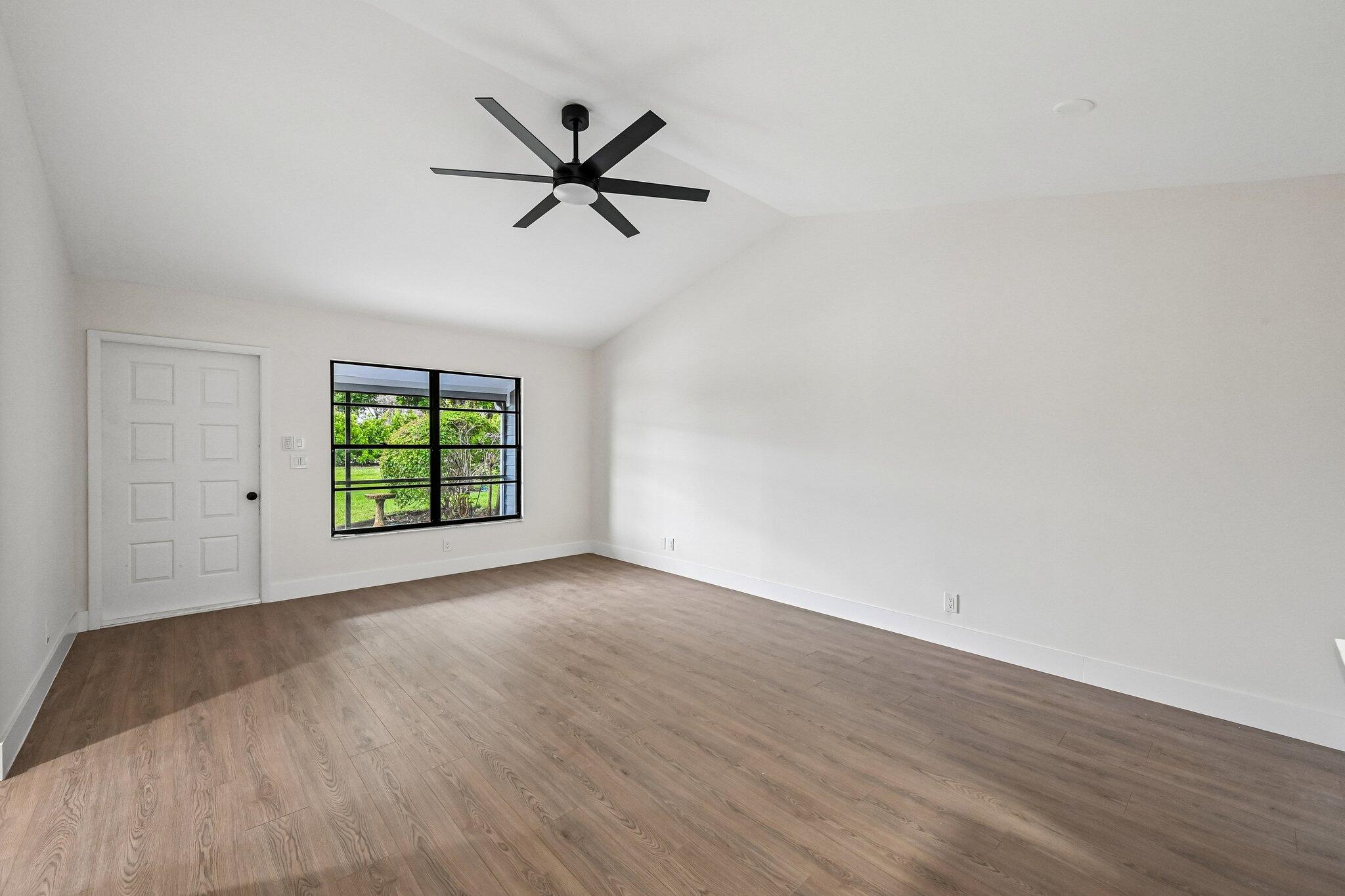EASTRIDGE ESTATES - Residential