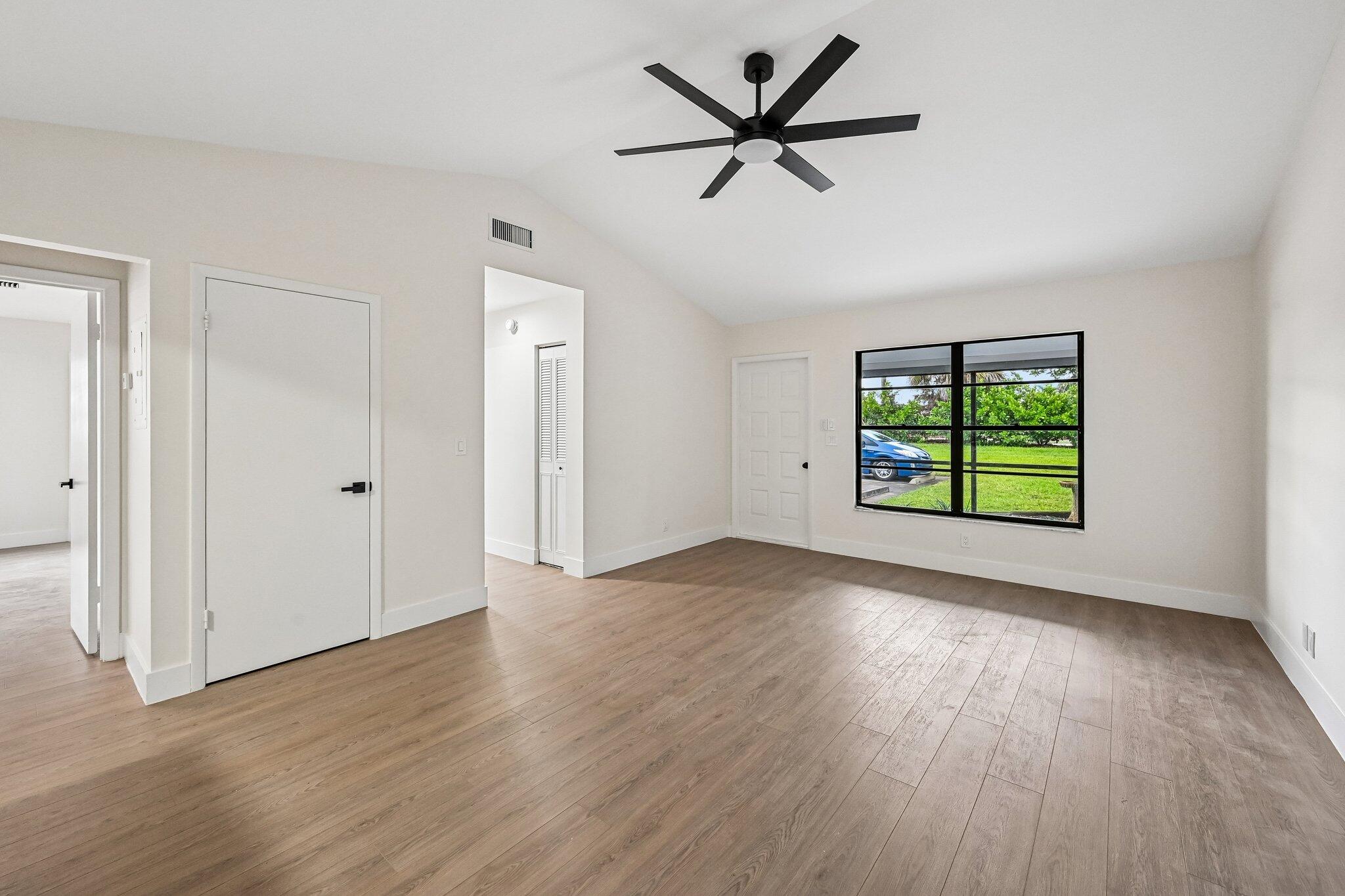 EASTRIDGE ESTATES - Residential