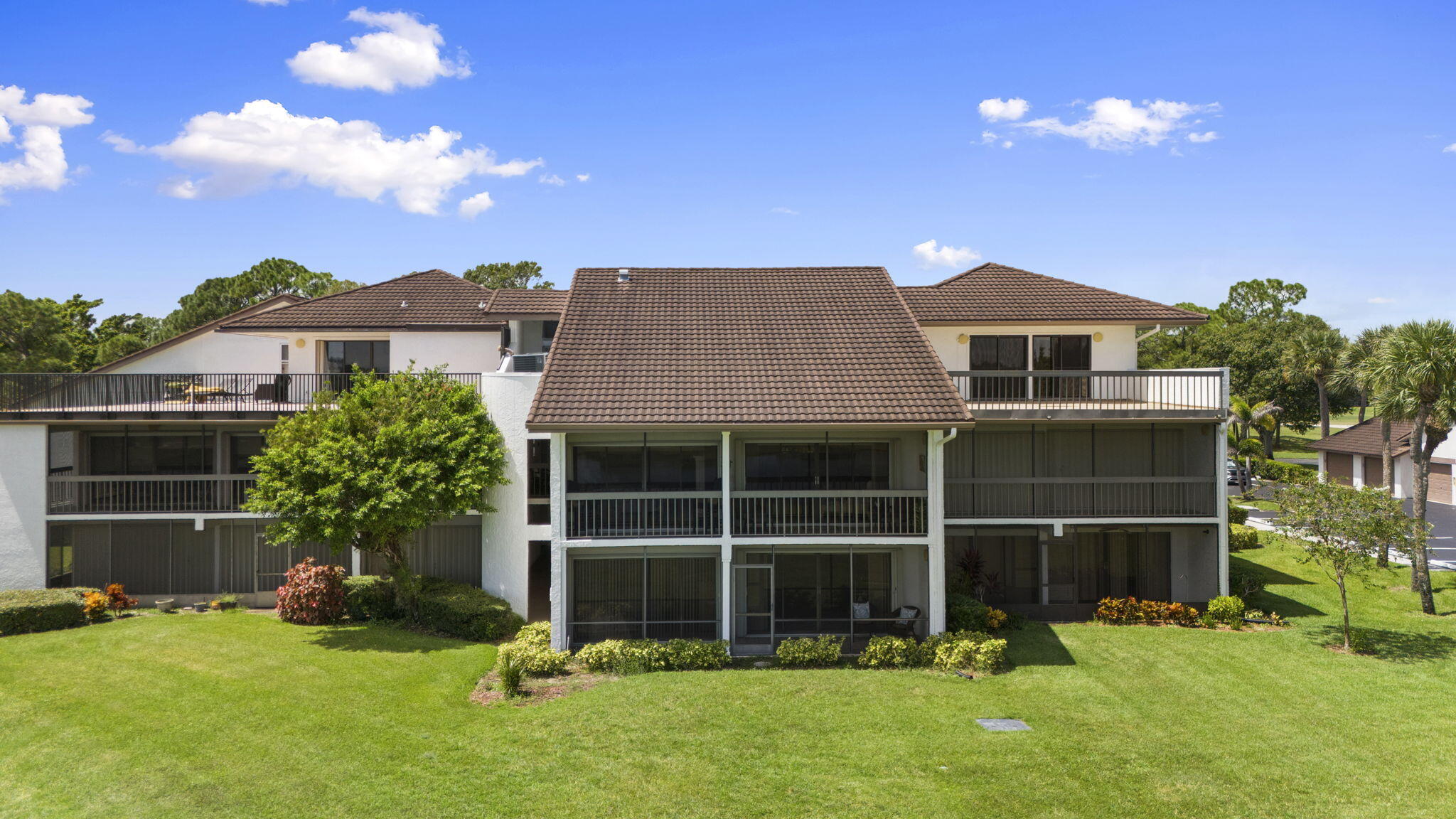 3200 Twin Lakes Terrace 105