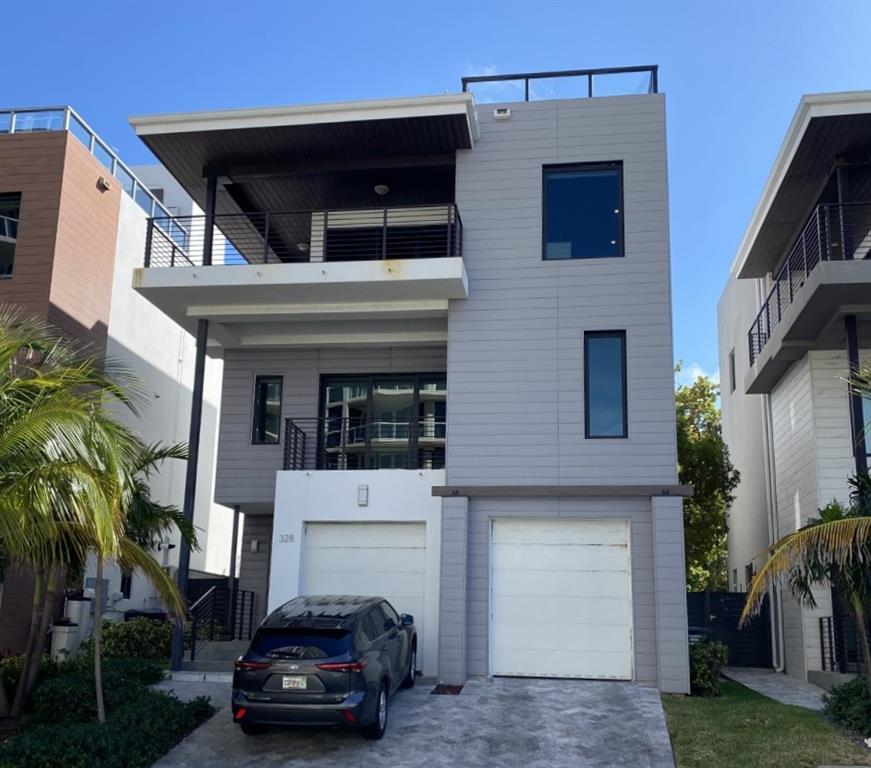 Hollywood Central Beach 4 - Residential