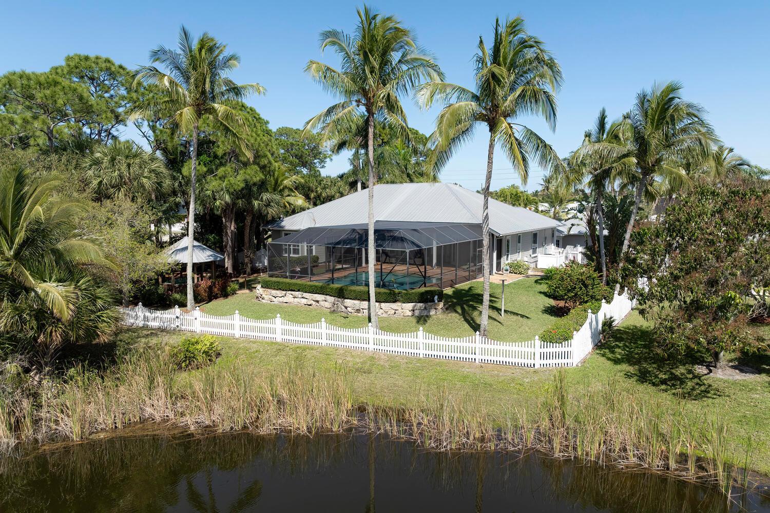 OTTERS RUN - Residential