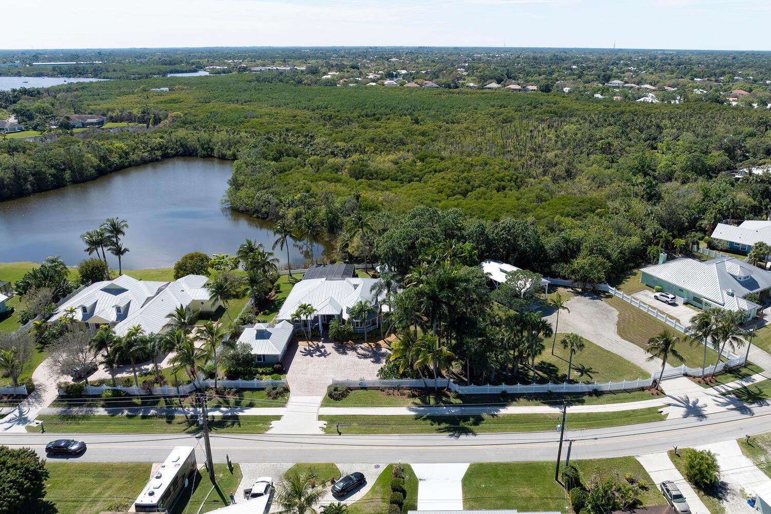 OTTERS RUN - Residential