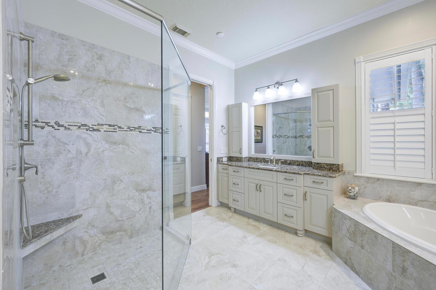 OTTERS RUN - Residential