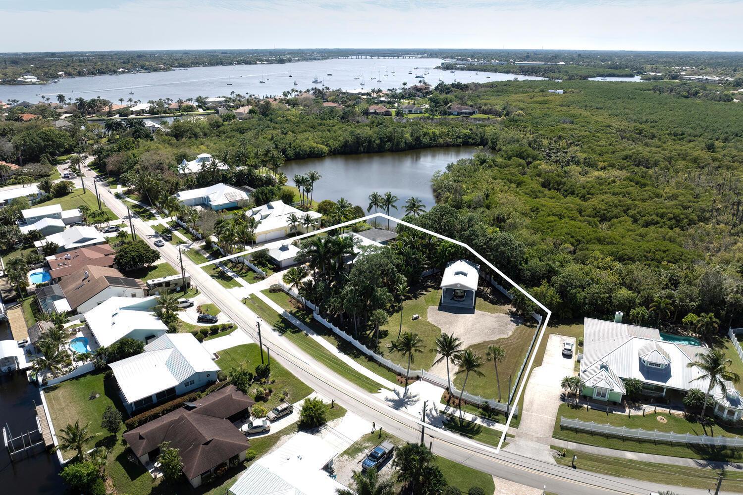 OTTERS RUN - Residential