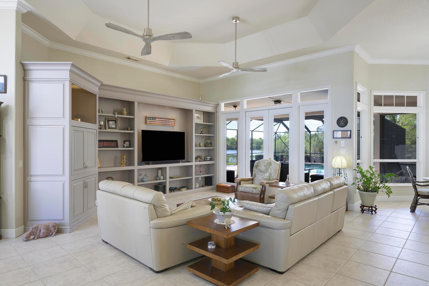 OTTERS RUN - Residential