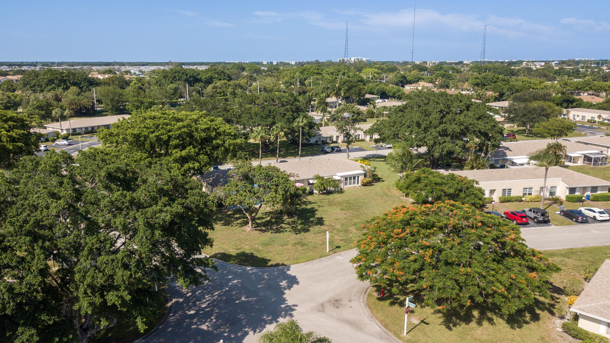 BOCA LAKES - Residential