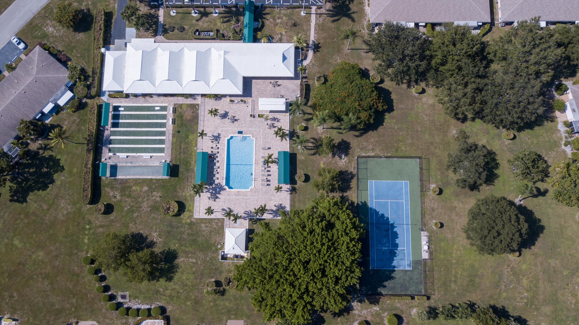 BOCA LAKES - Residential