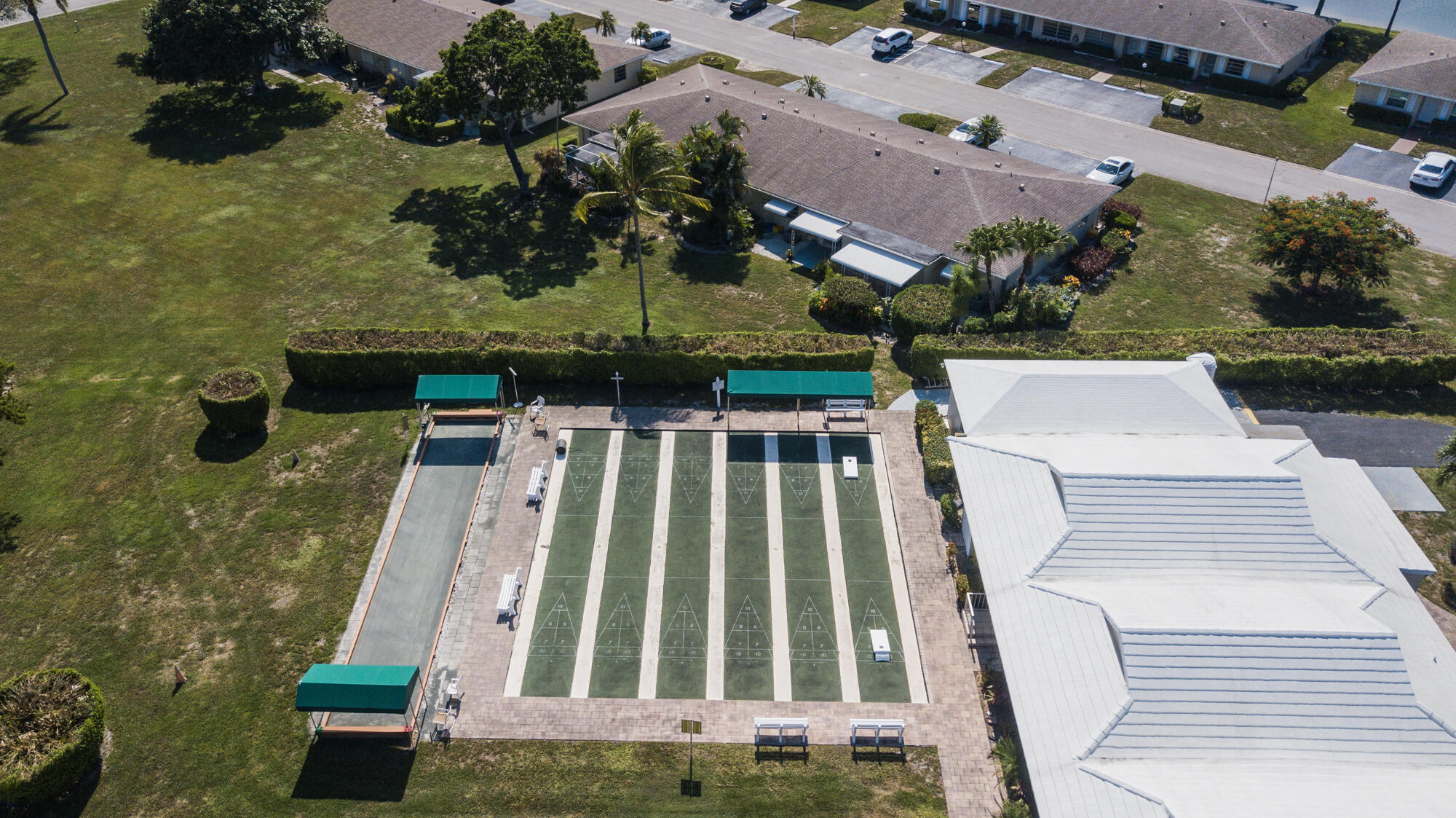 BOCA LAKES - Residential