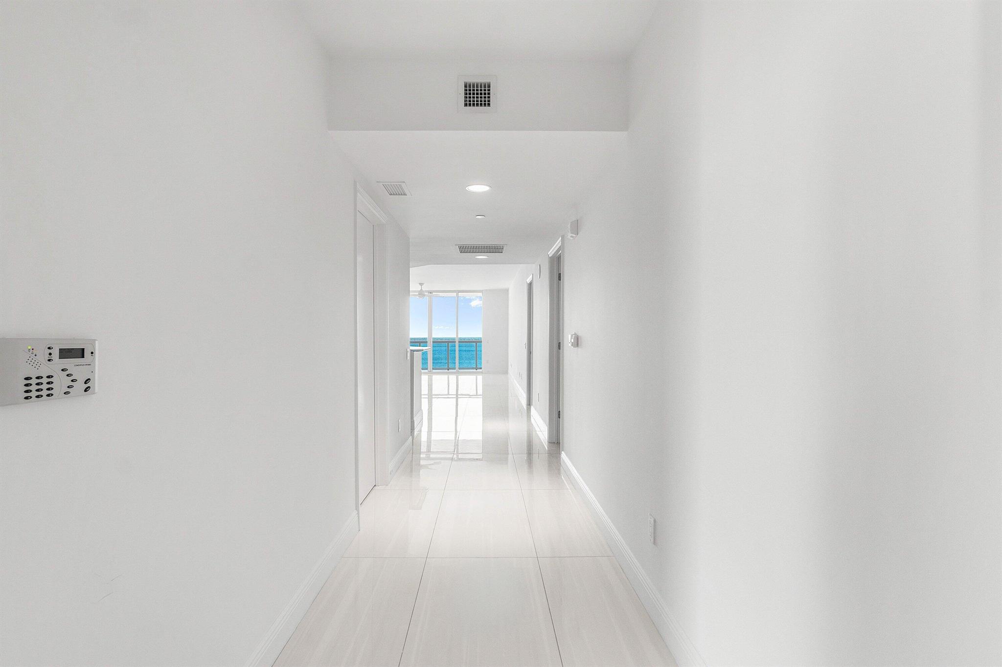 MARINA GRANDE RIVIERA BEA - Residential