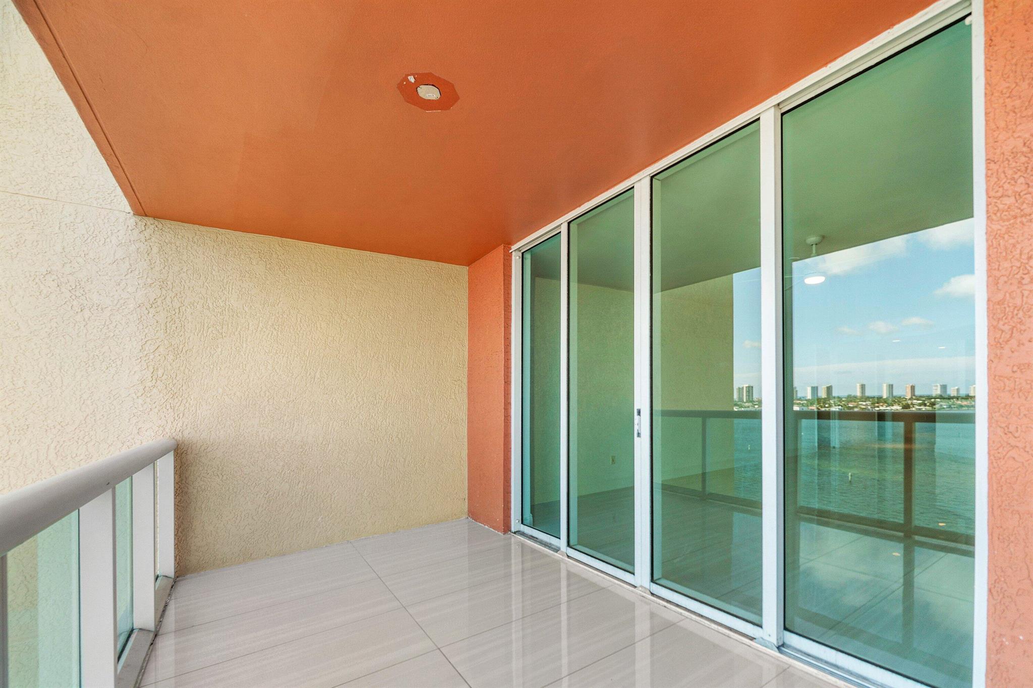 MARINA GRANDE RIVIERA BEA - Residential