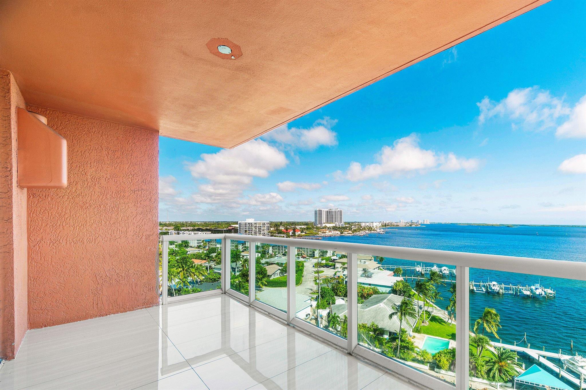 MARINA GRANDE RIVIERA BEA - Residential