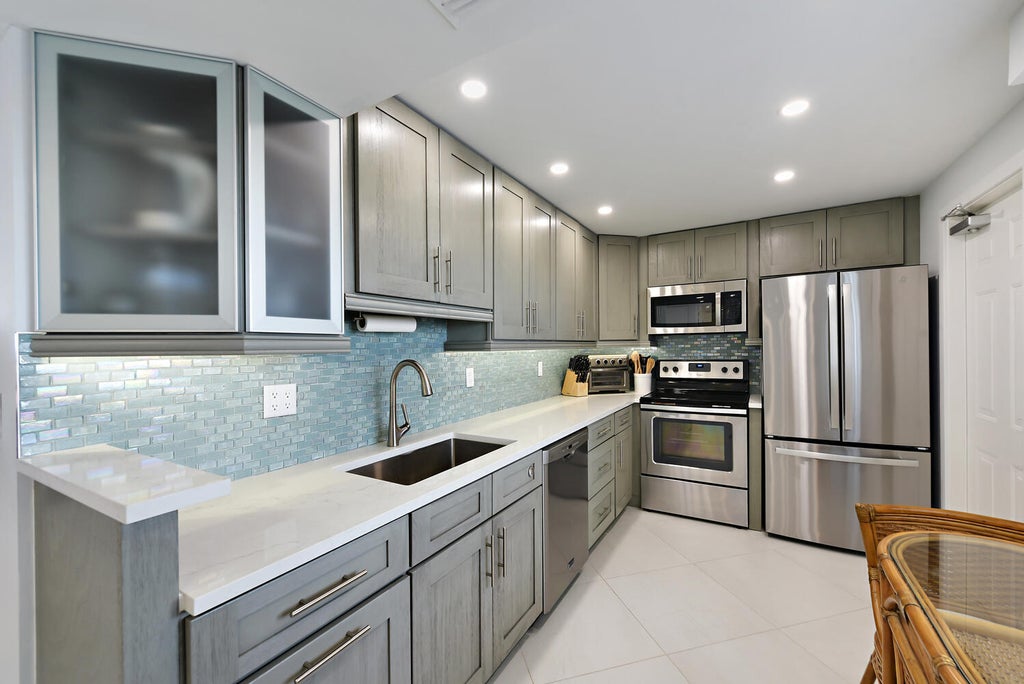 Photo of 1605 S Us Highway 1 #M3-502, Jupiter, FL 33477 (MLS # R11075251)