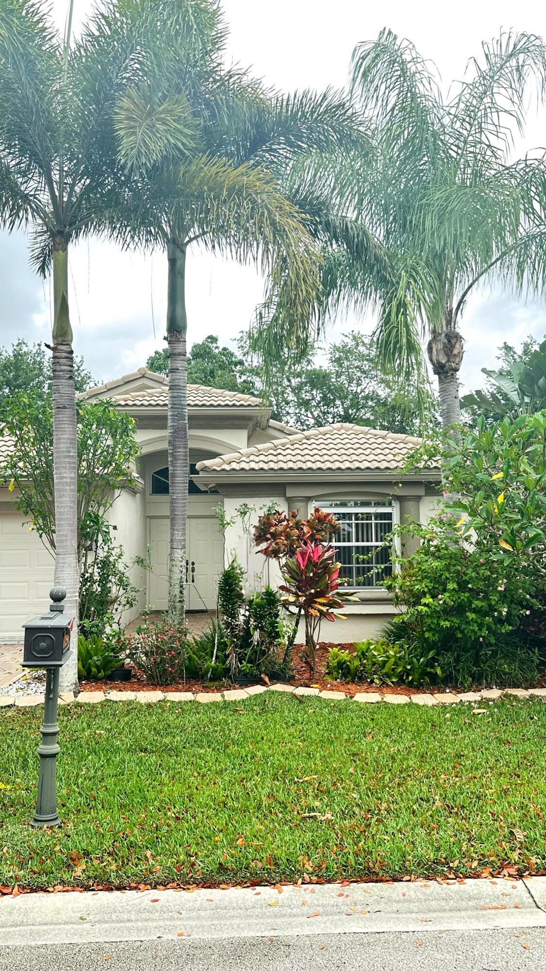 TOWNE PARK TR J - Residential