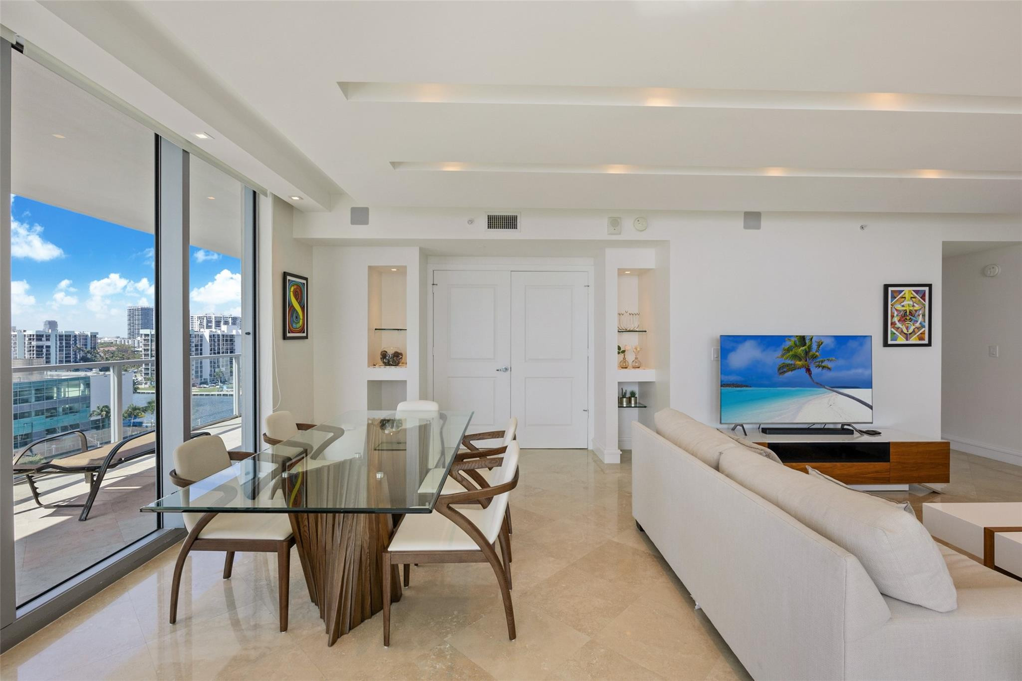 3101 S Ocean Drive 902