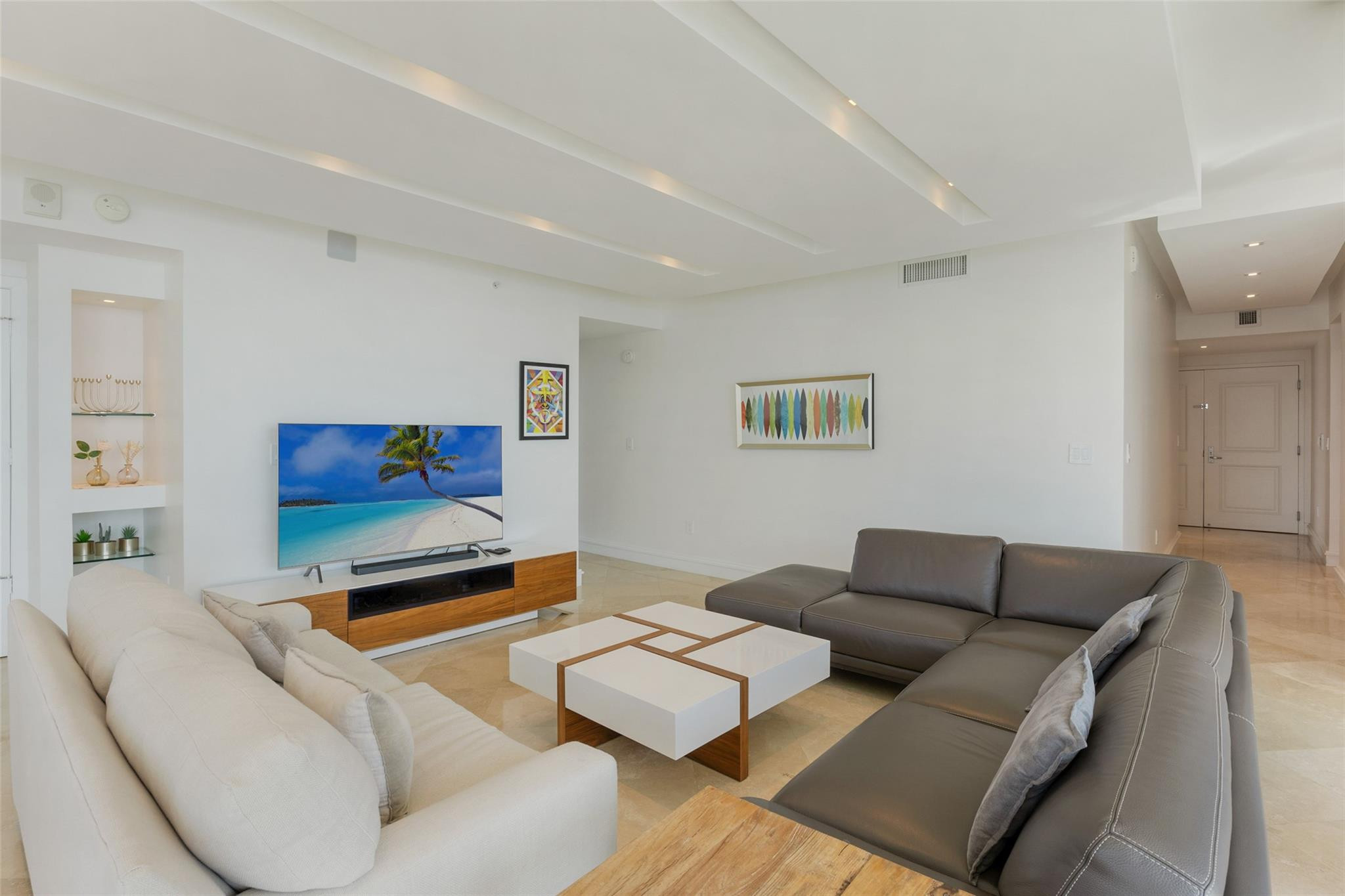 3101 S Ocean Drive 902