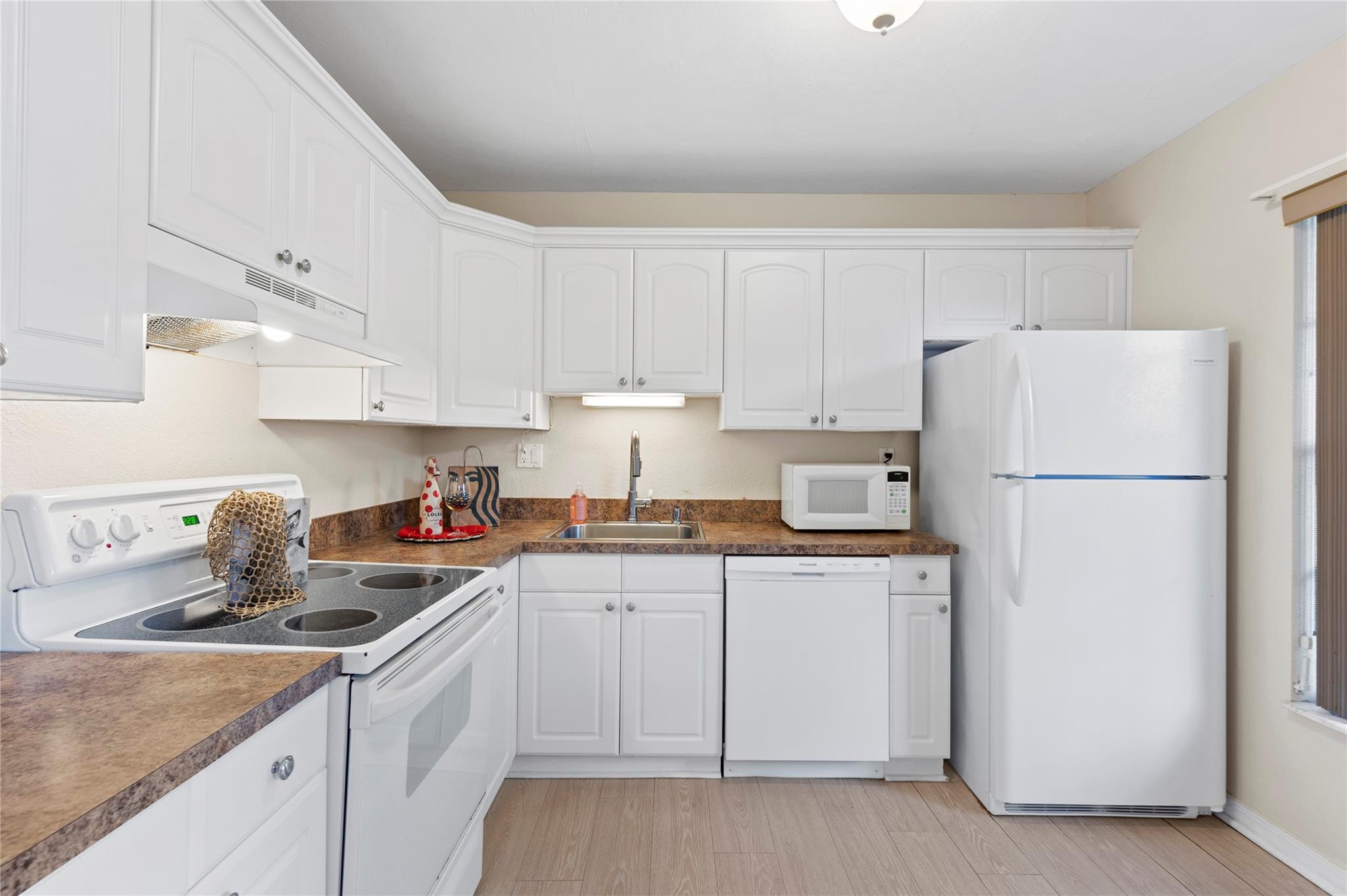 Nova North Condo 7 - Residential Lease