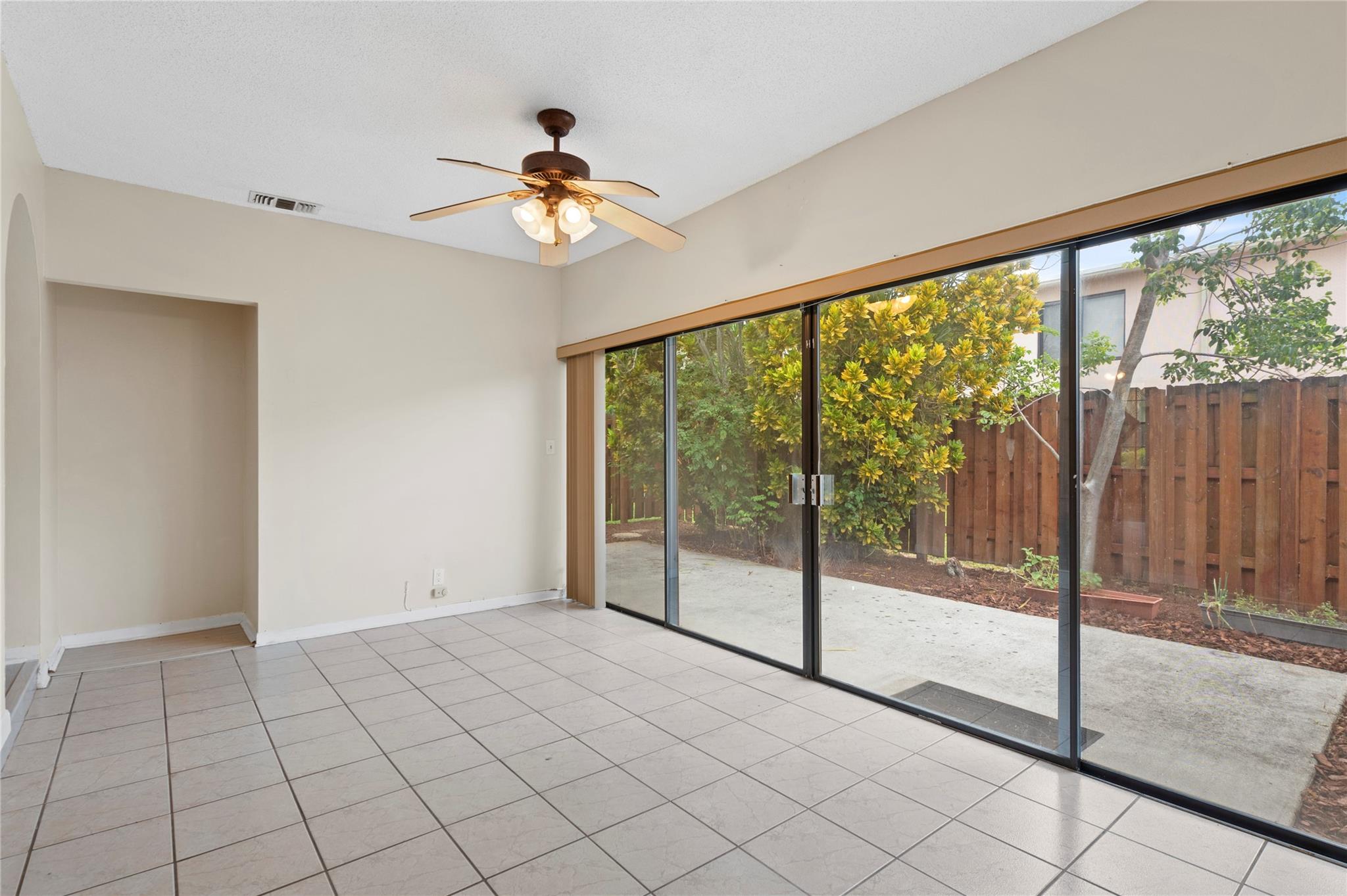 Nova North Condo 7 - Residential Lease