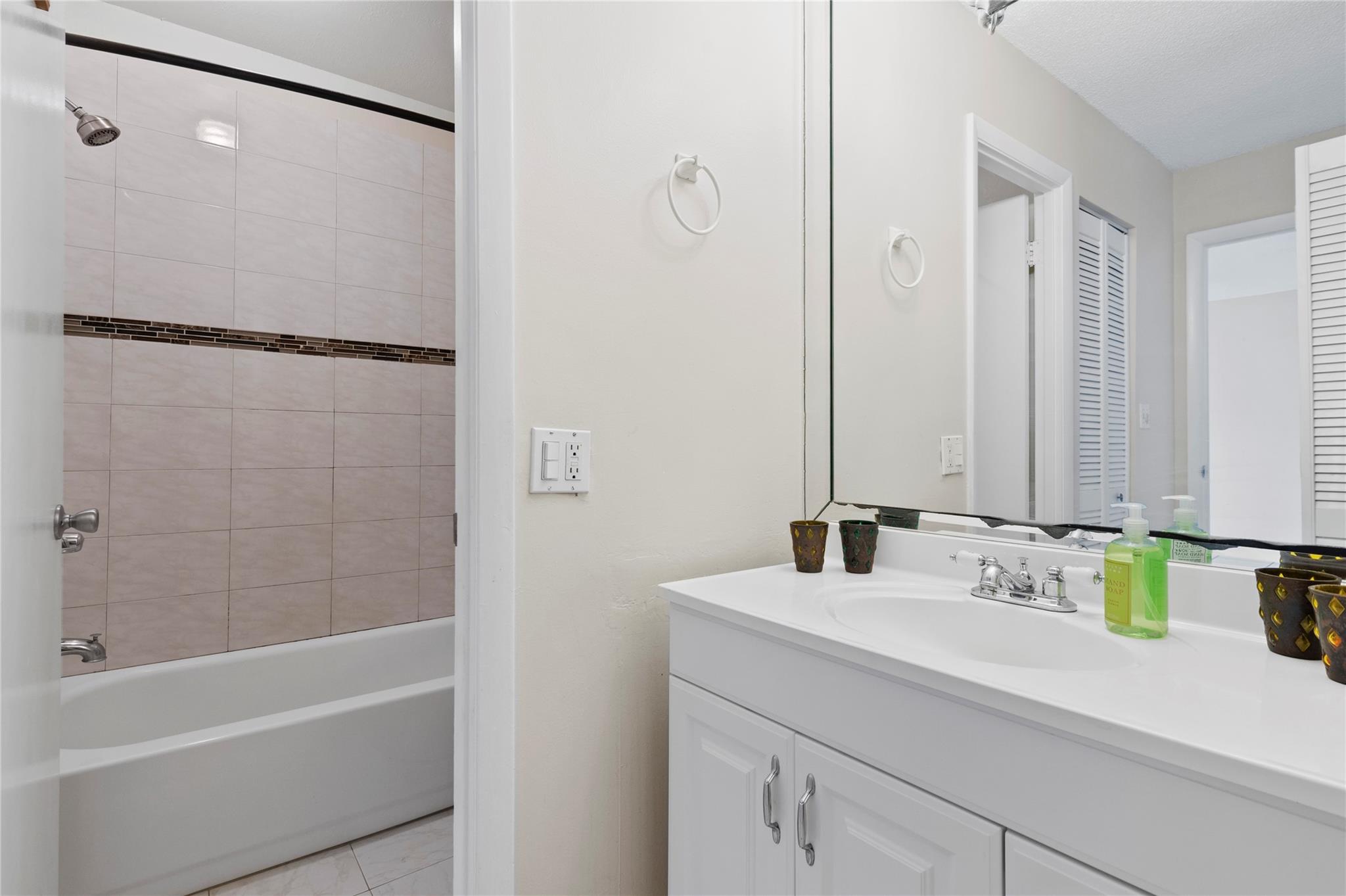 Nova North Condo 7 - Residential Lease
