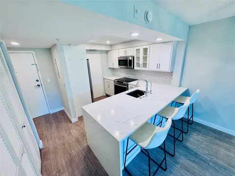 4025 N Federal Hwy, Fort Lauderdale, FL MLS: F10500101