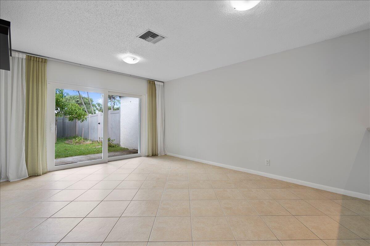 JUPITER VILLAGE PH II - Residential Lease