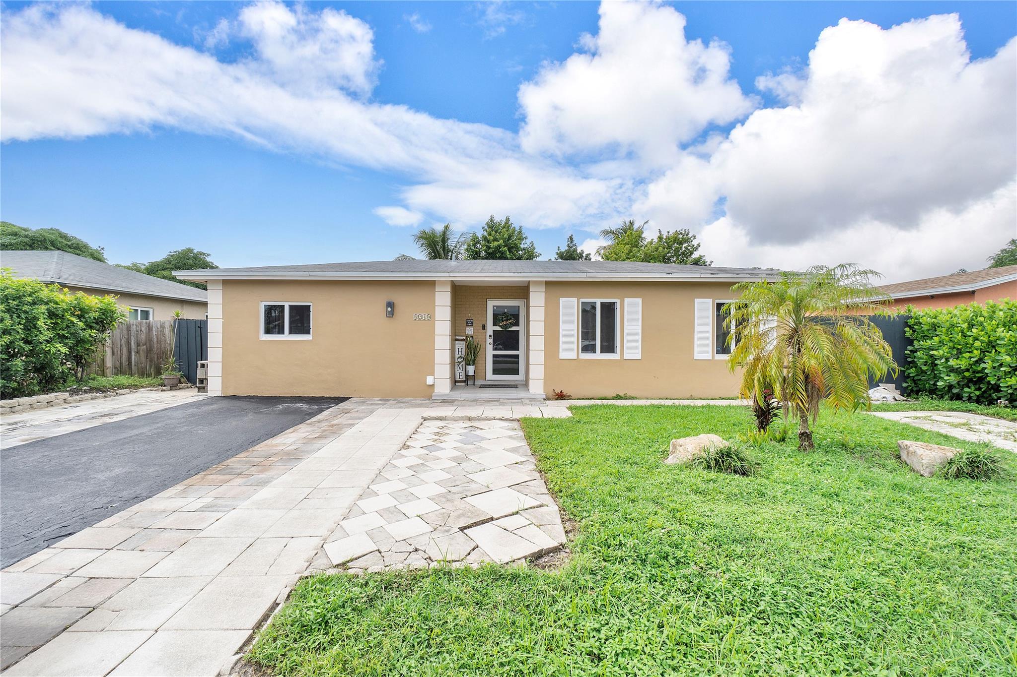 North Lauderdale Village - Residential