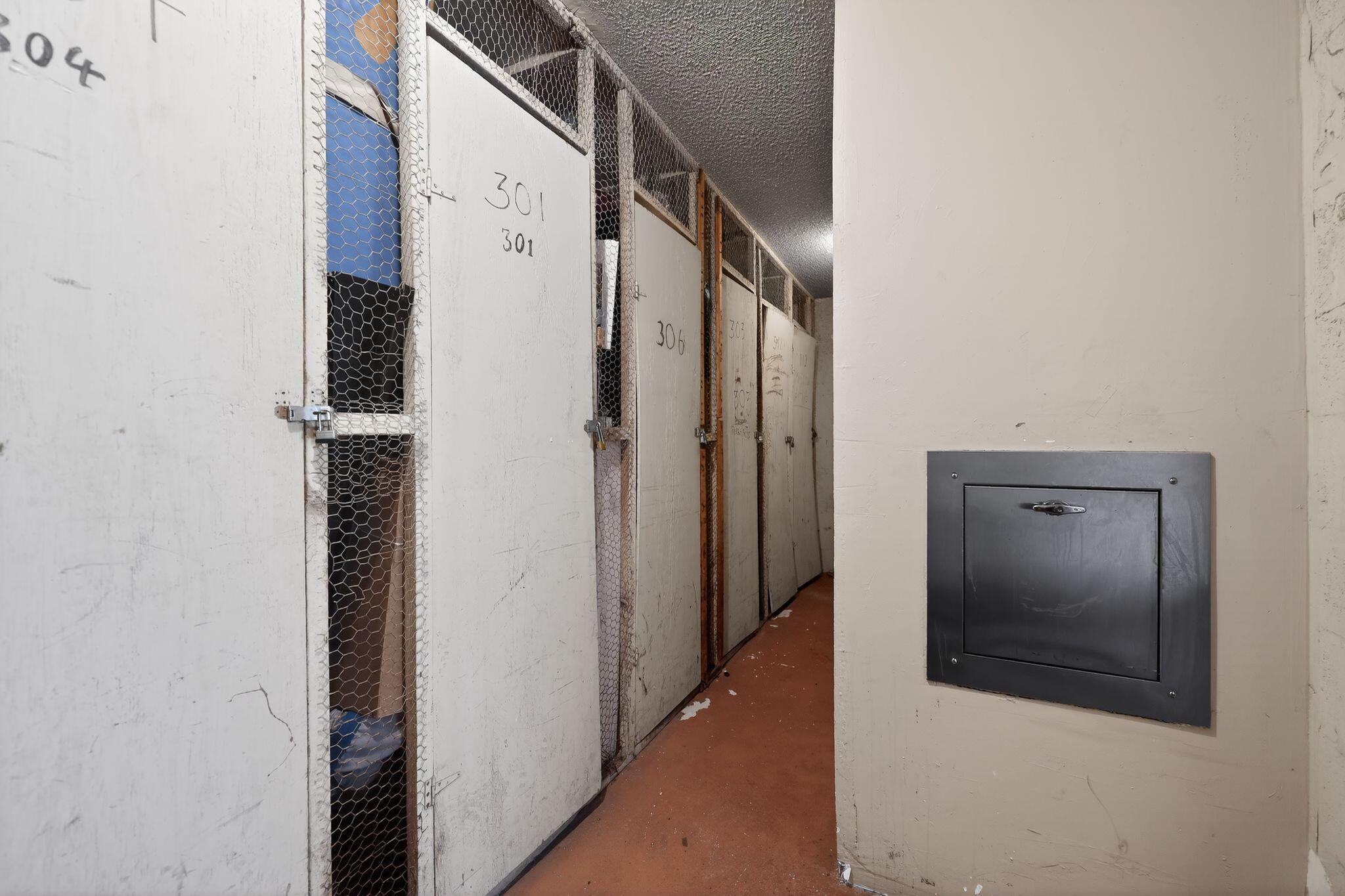 SUNRISE LAKES 31 CONDO - Residential