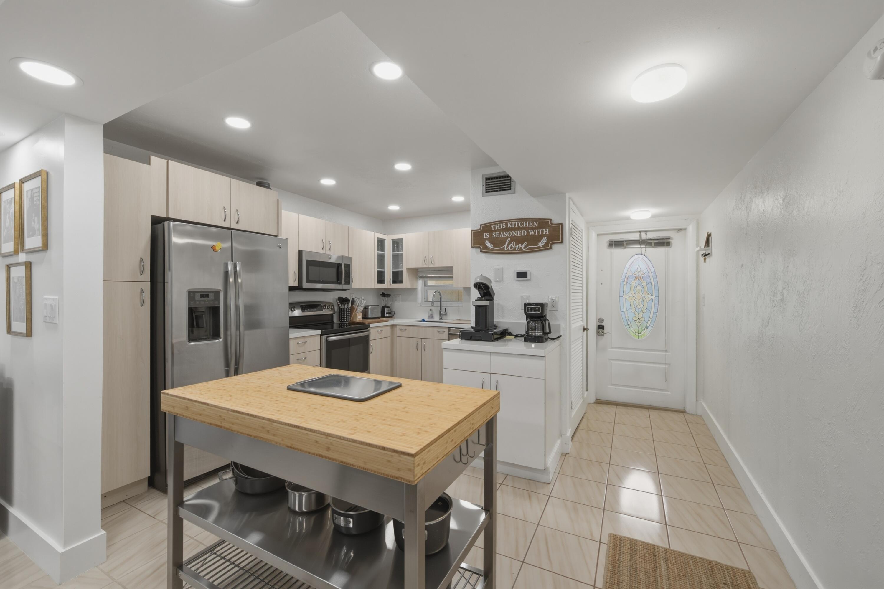 9200 N Hollybrook Lake Drive 310, Pembroke Pines FL 33025