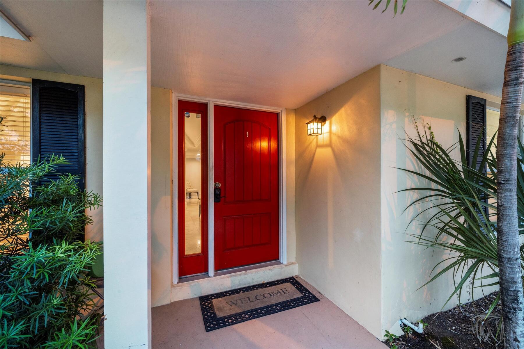 527 E Causeway Boulevard
