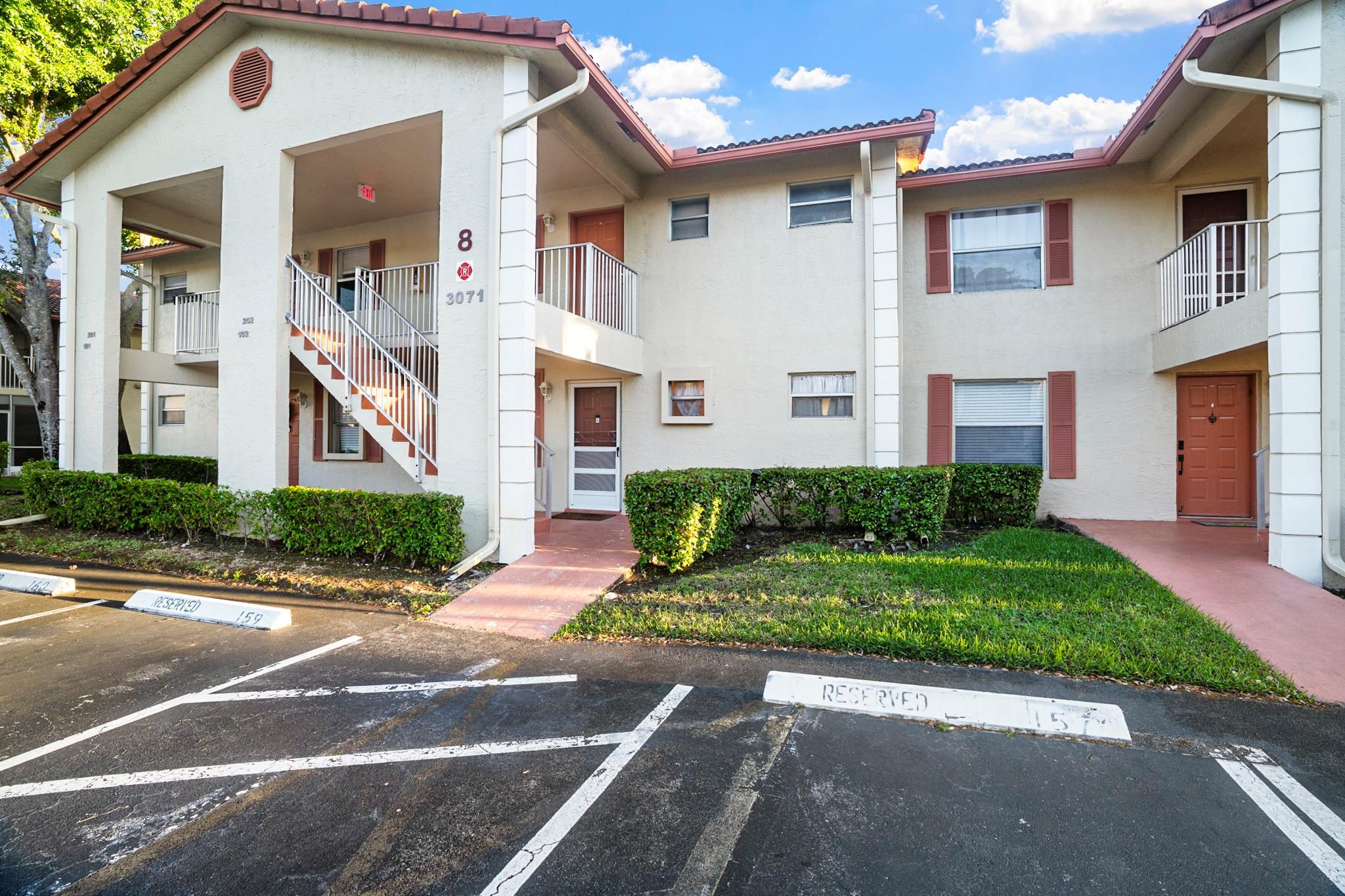 Great first floor apartment located in Golfside II in the Holiday Springs area. You get access to the community pool as well as the Holiday Springs amenities including a main pool, hot tub, sauna, tennis court, shuffle board, and billiard room, plus a fitness center. Kitchen and bath vanities are upgraded, newer flooring in the bedroom and full sized washer and dryer in the property. So close to shopping, restaurants, and major highways. Grab this one before its gone!