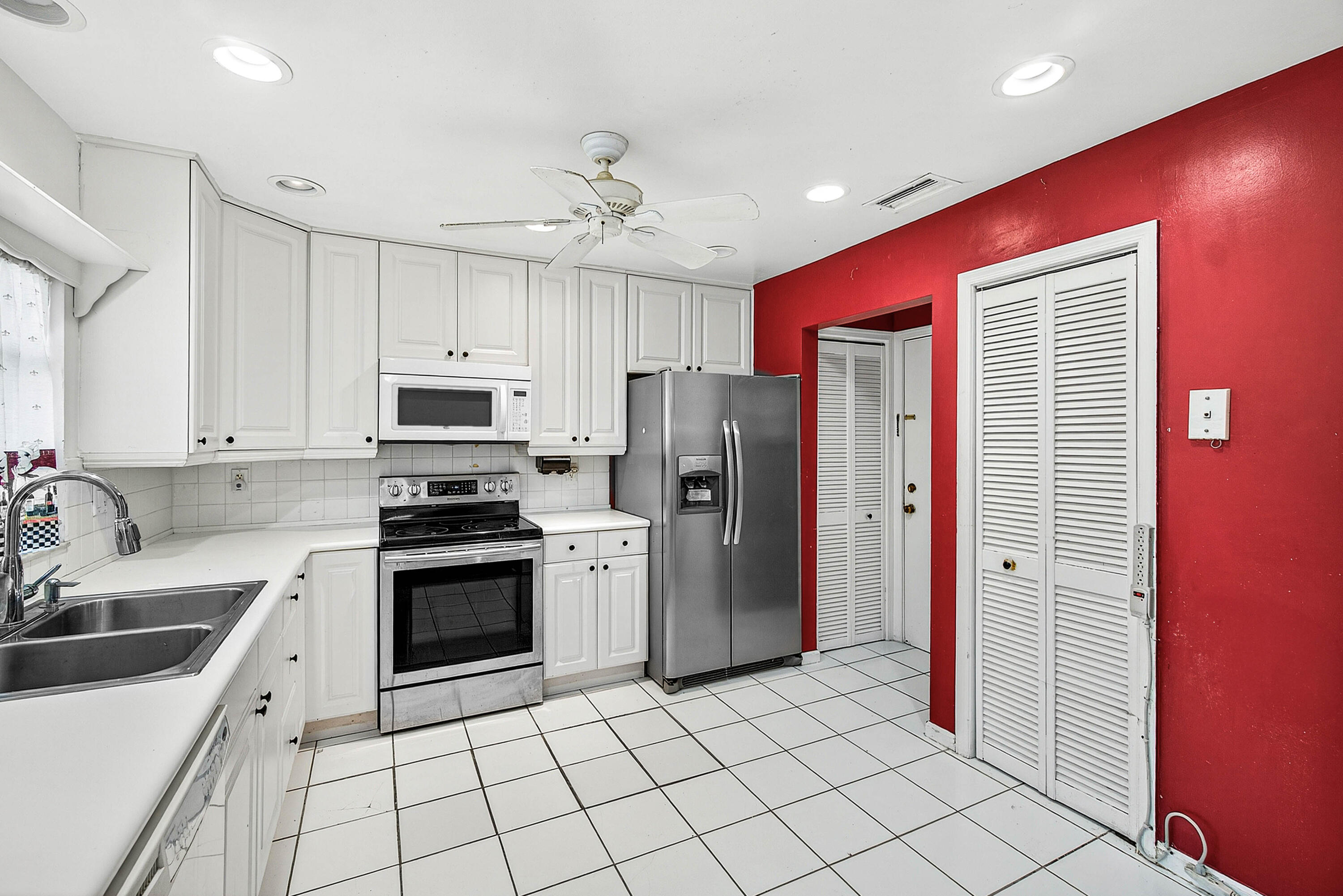 GREENTREE VILLAS CONDO - Residential