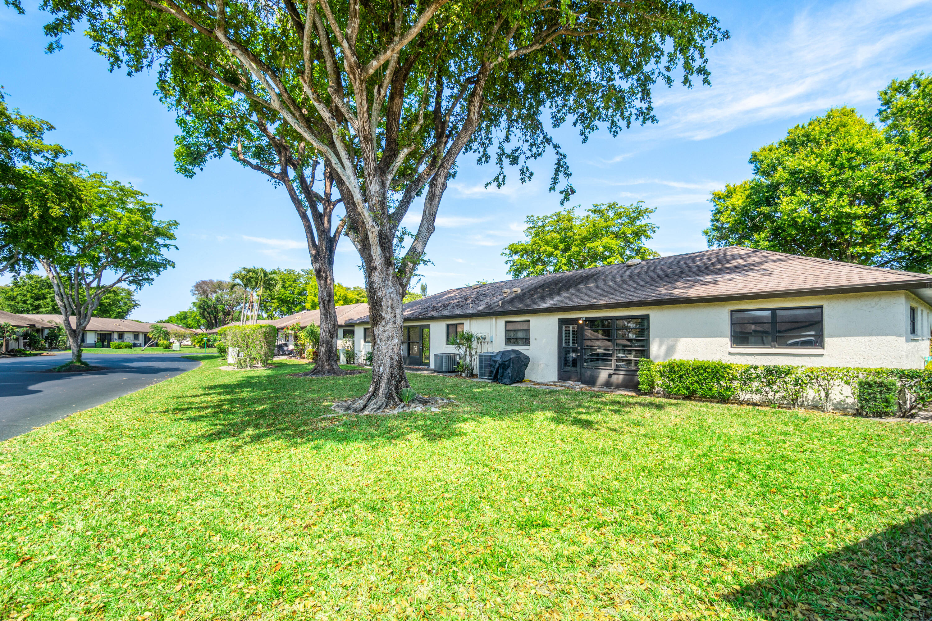 GREENTREE VILLAS CONDO - Residential