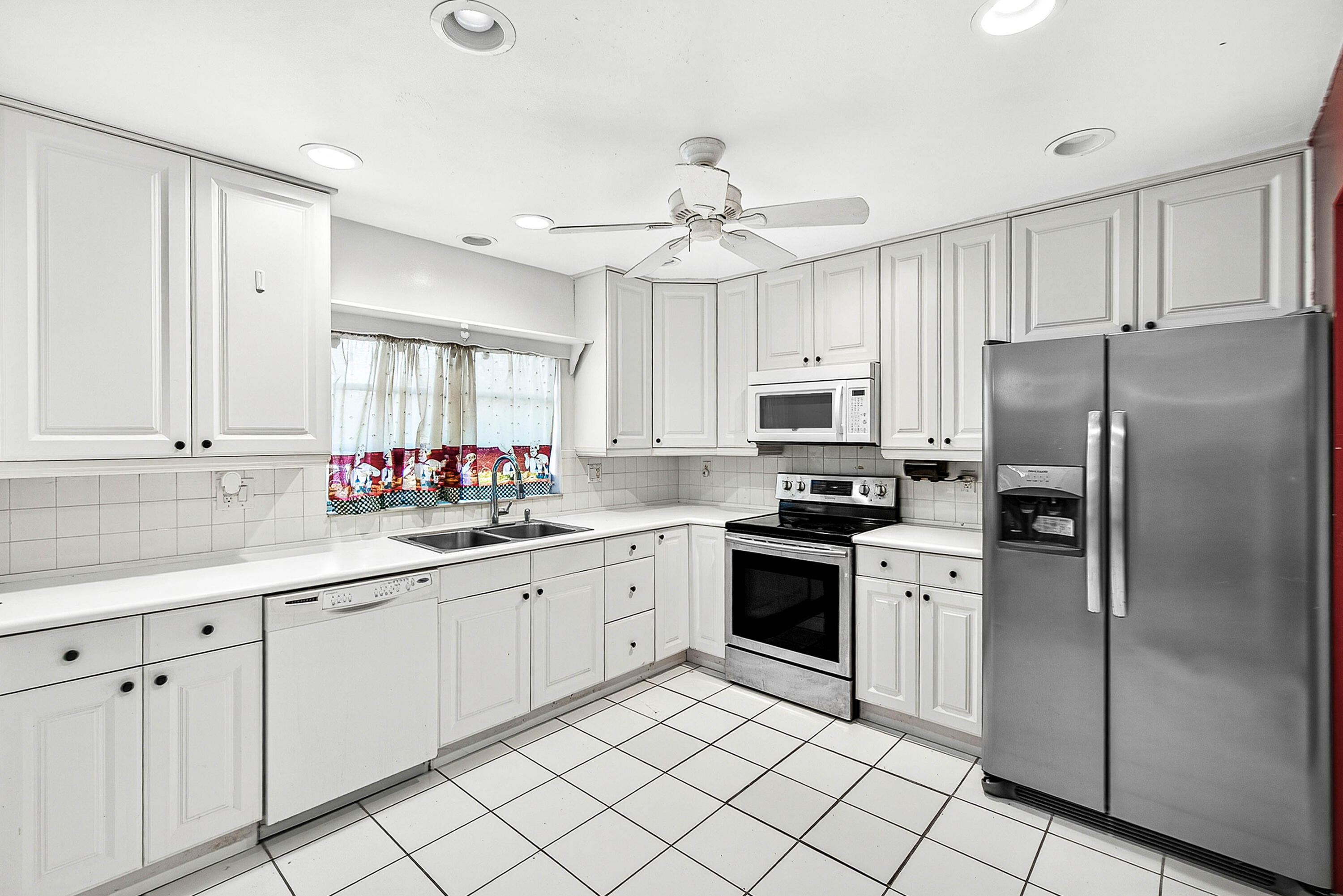 GREENTREE VILLAS CONDO - Residential