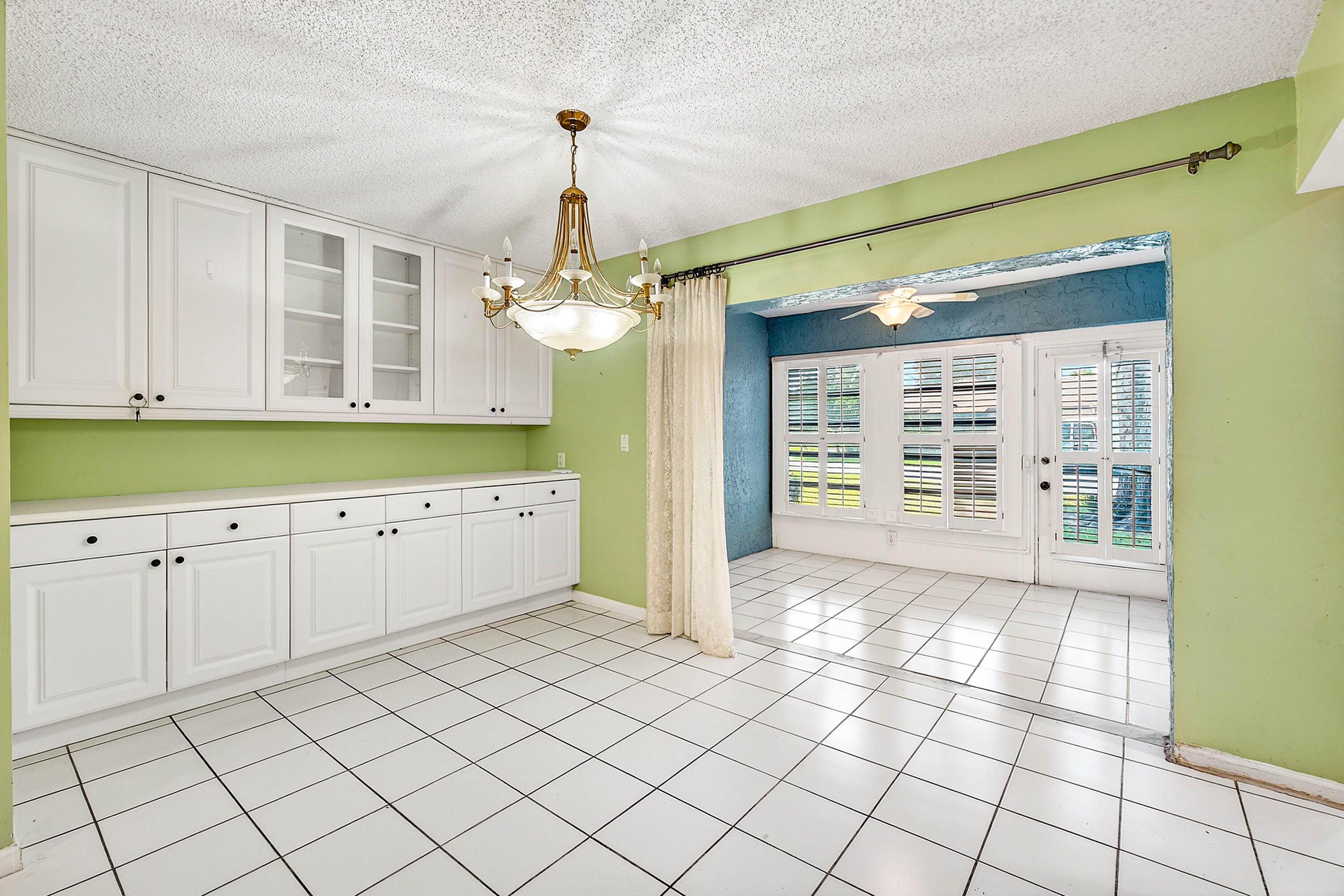 GREENTREE VILLAS CONDO - Residential