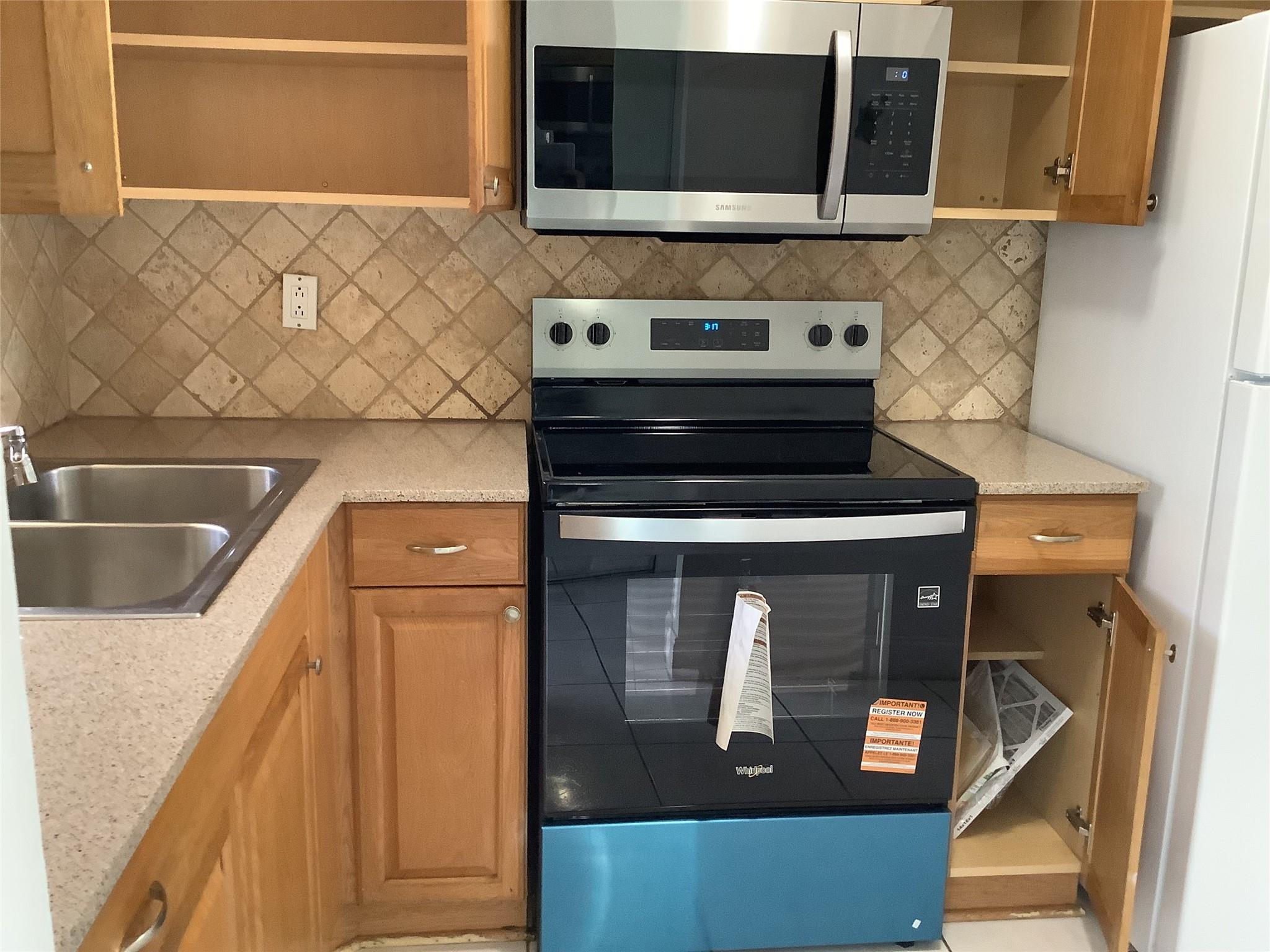 Sunrise Lakes 57 Condo - Residential Lease