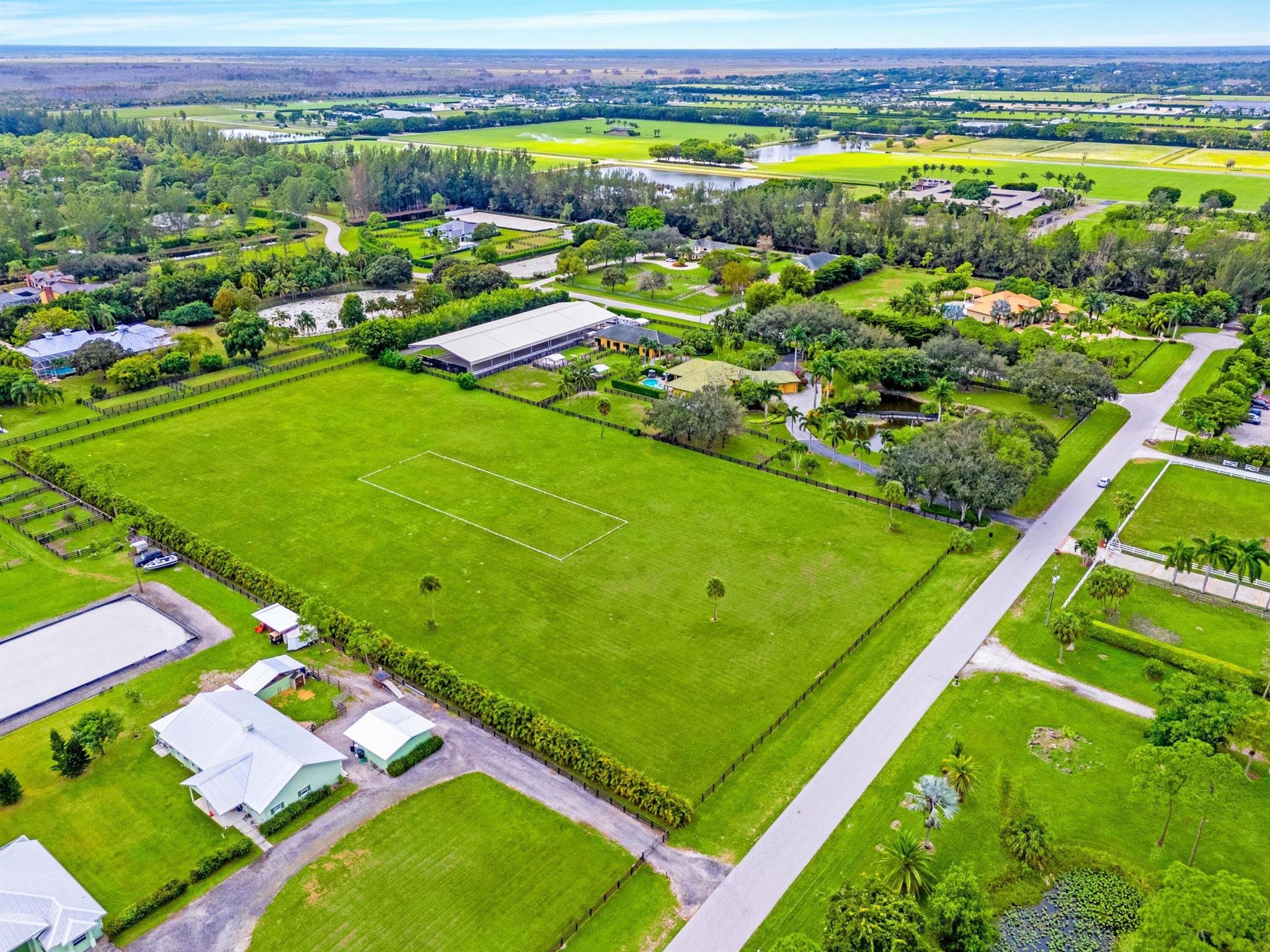 11818 Hawk Hollow