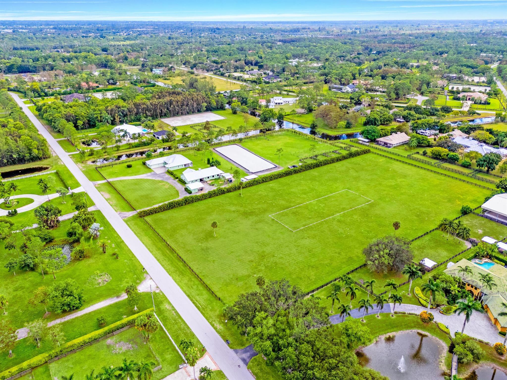 11818 Hawk Hollow
