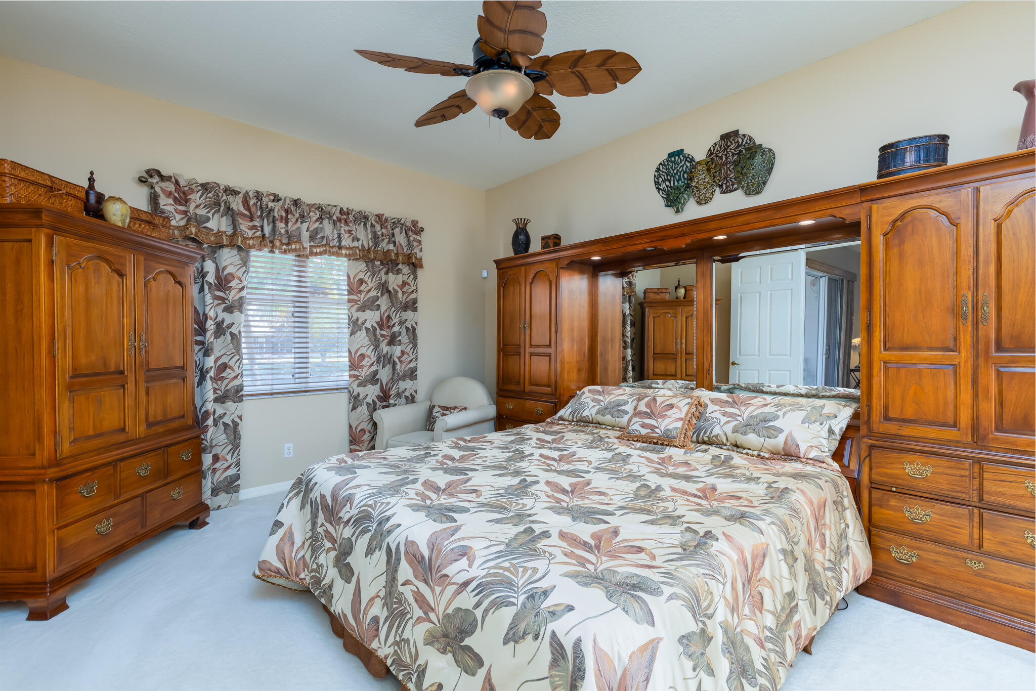 KINGS ISLE (Isle of Capri) - Residential