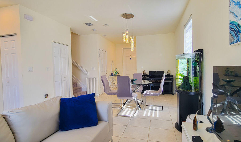 AQUABELLA NORTH REPLAT - Residential